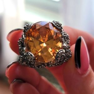 Stunning vintage style statement ring